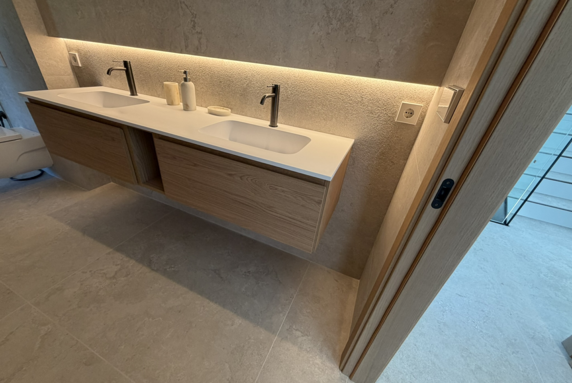 1170