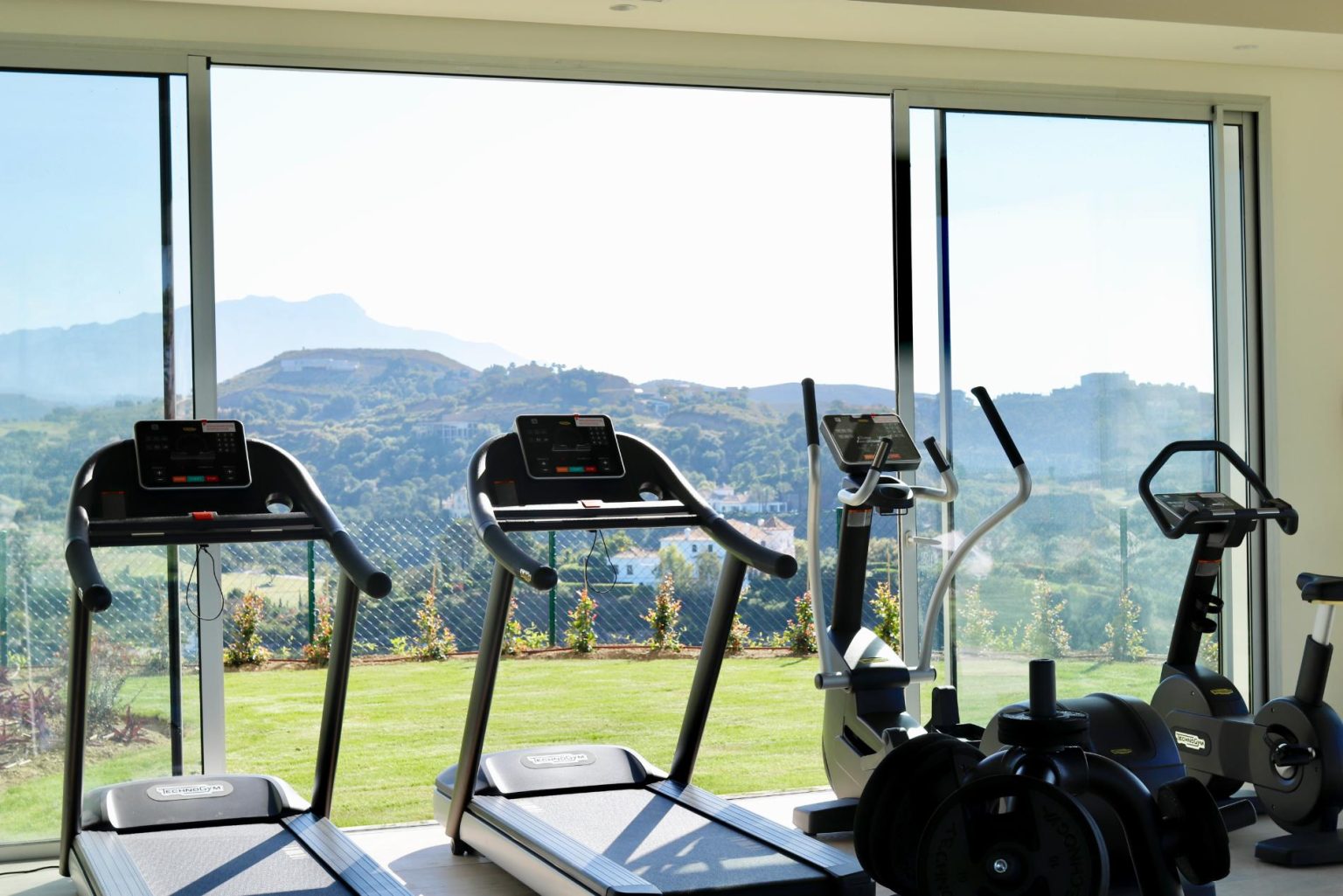 Apartment for sale in Benahavis – photo 2 Apartment for sale in Benahavis - photo 2