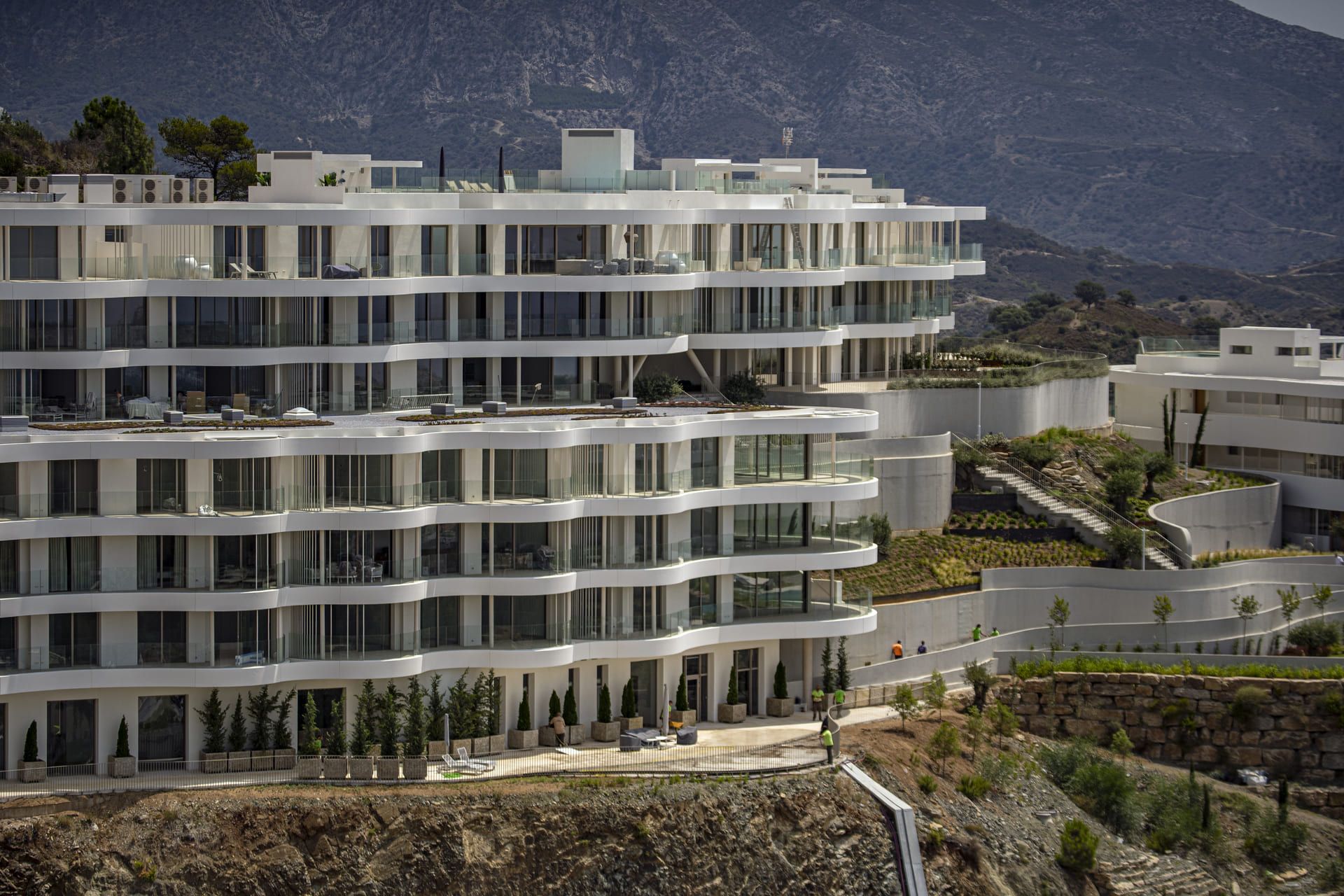 Apartment for sale in Benahavis - photo 5