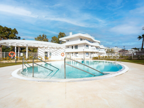 Apartment for sale in Estepona