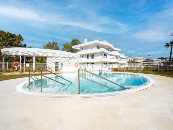 Apartment for sale in Estepona
