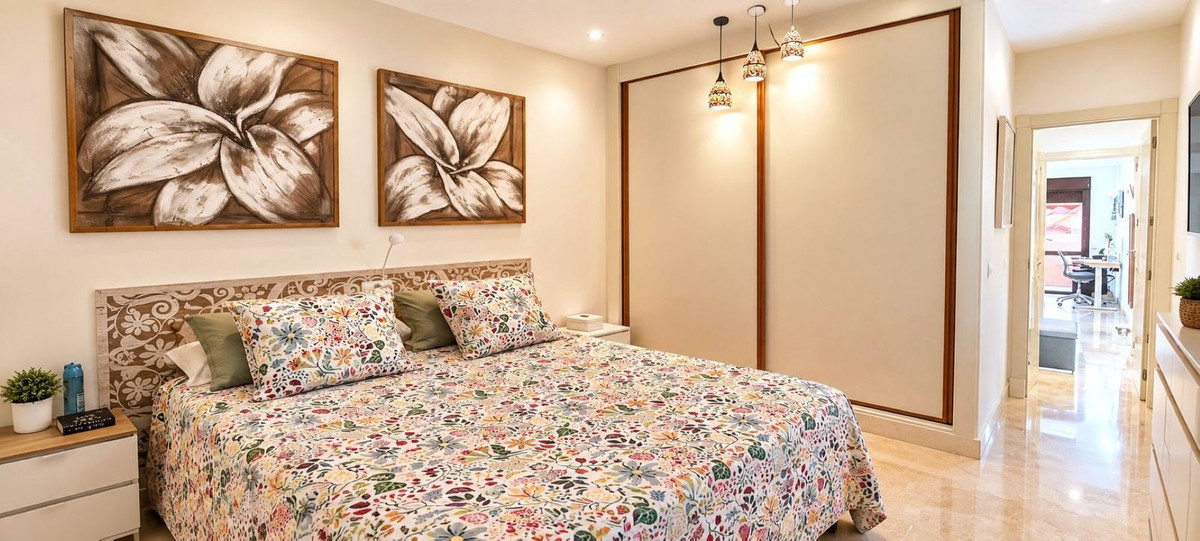 Apartment for sale in Estepona - photo 4