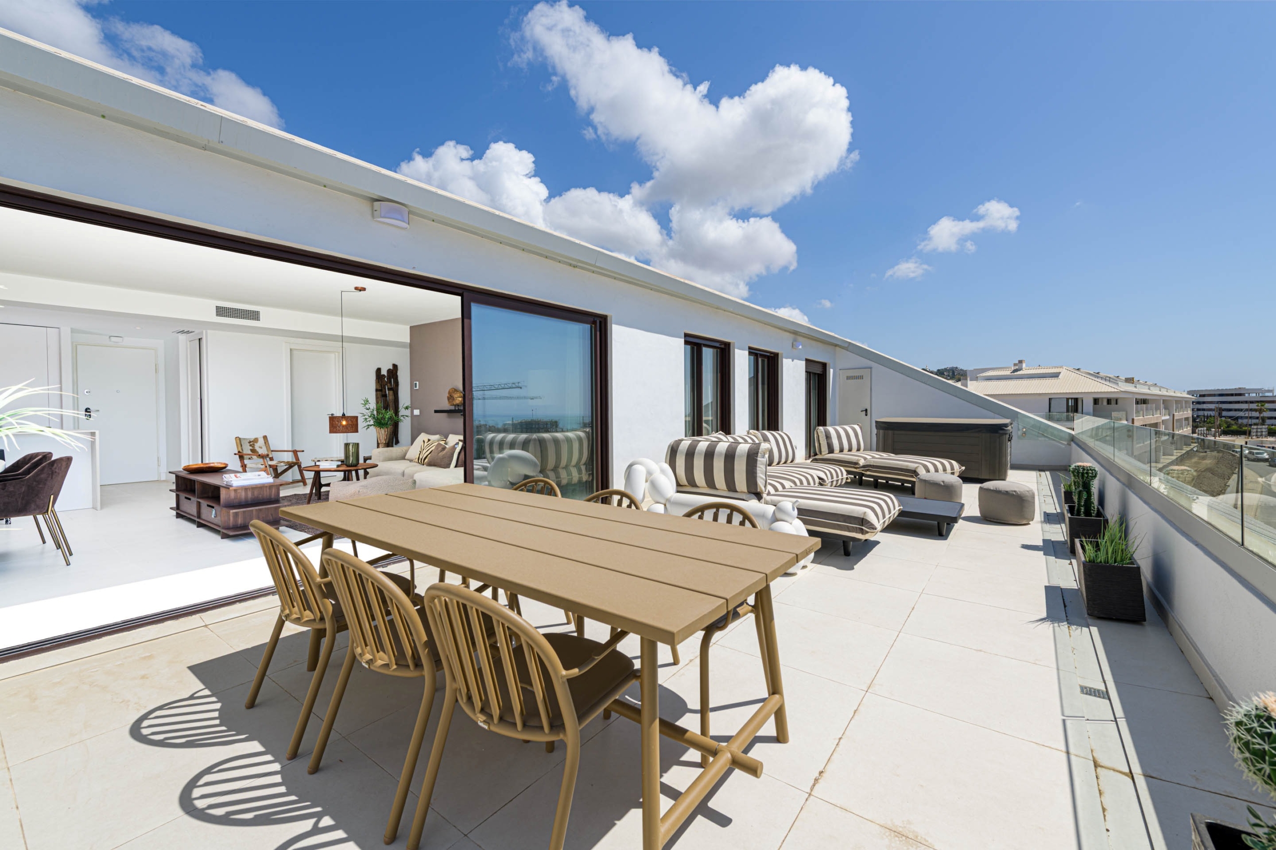 Apartment for sale in Fuengirola – photo 2 Apartment for sale in Fuengirola - photo 2