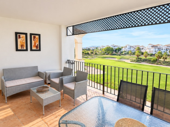 Apartment for sale in La Torre Golf Resort