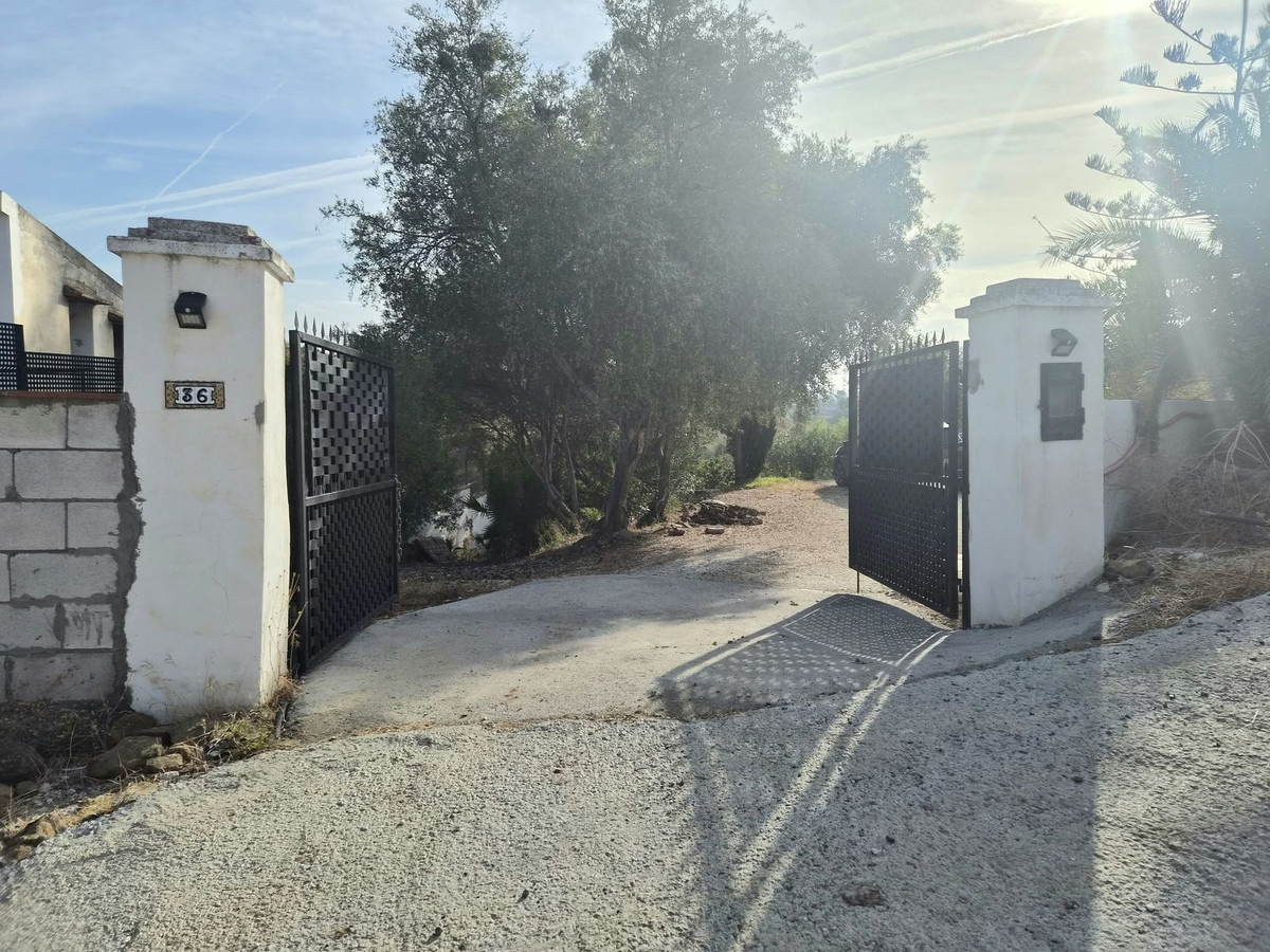 Country House for sale in Cártama - photo 2