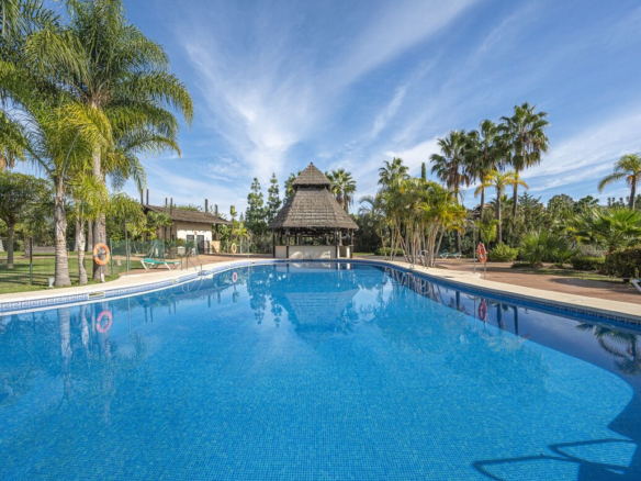 Duplex for sale in Estepona