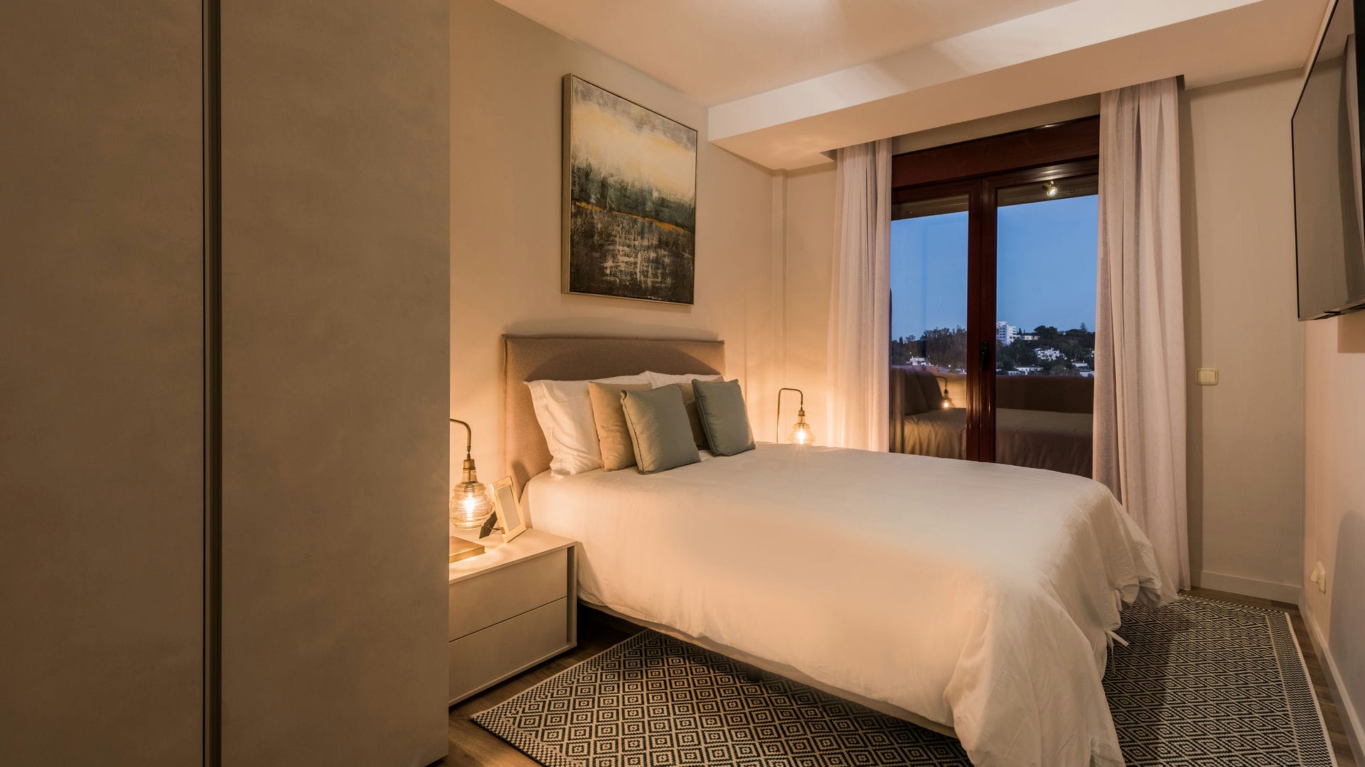Ground Floor Apartment for sale in Benahavis - photo 13