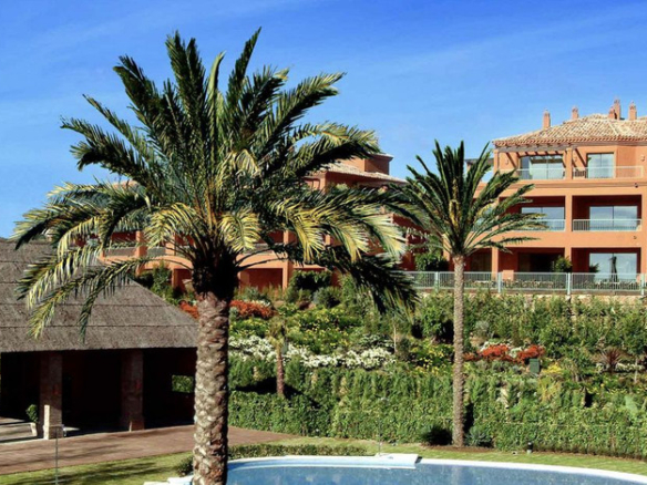 Ground Floor Apartment for sale in Benahavis