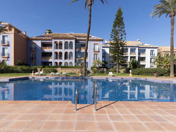 Ground Floor Apartment for sale in Casares