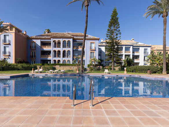 Ground Floor Apartment for sale in Casares