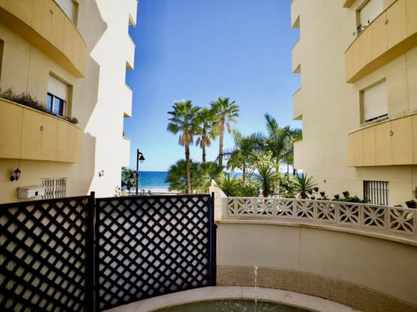 Ground Floor Apartment for sale in Estepona