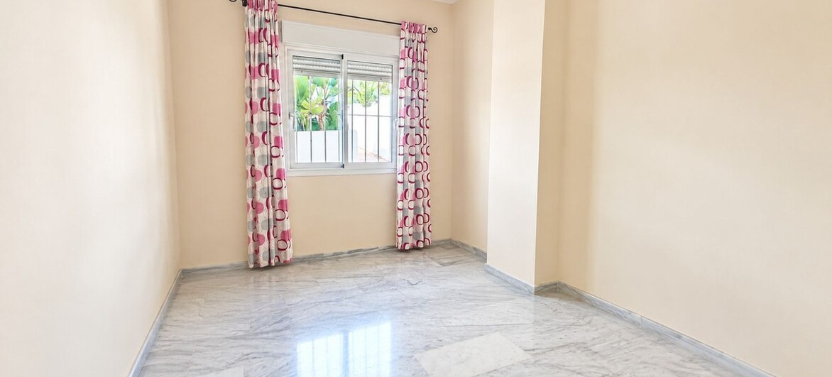 Ground Floor Apartment for sale in Estepona - photo 12