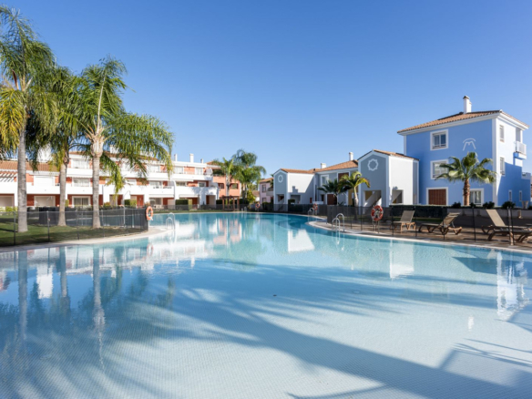 Ground Floor Apartment for sale in Estepona