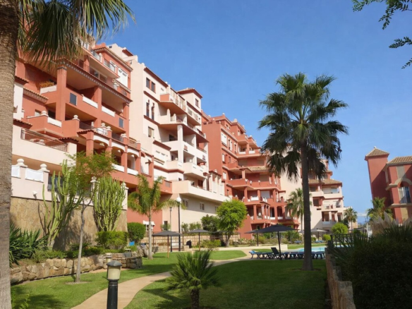 Ground Floor Apartment for sale in Manilva