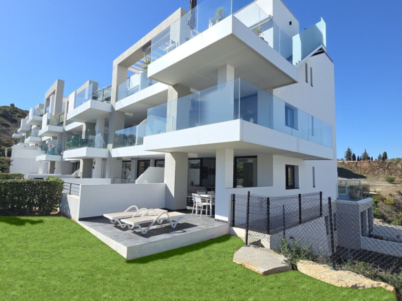 Ground Floor Apartment for sale in Mijas