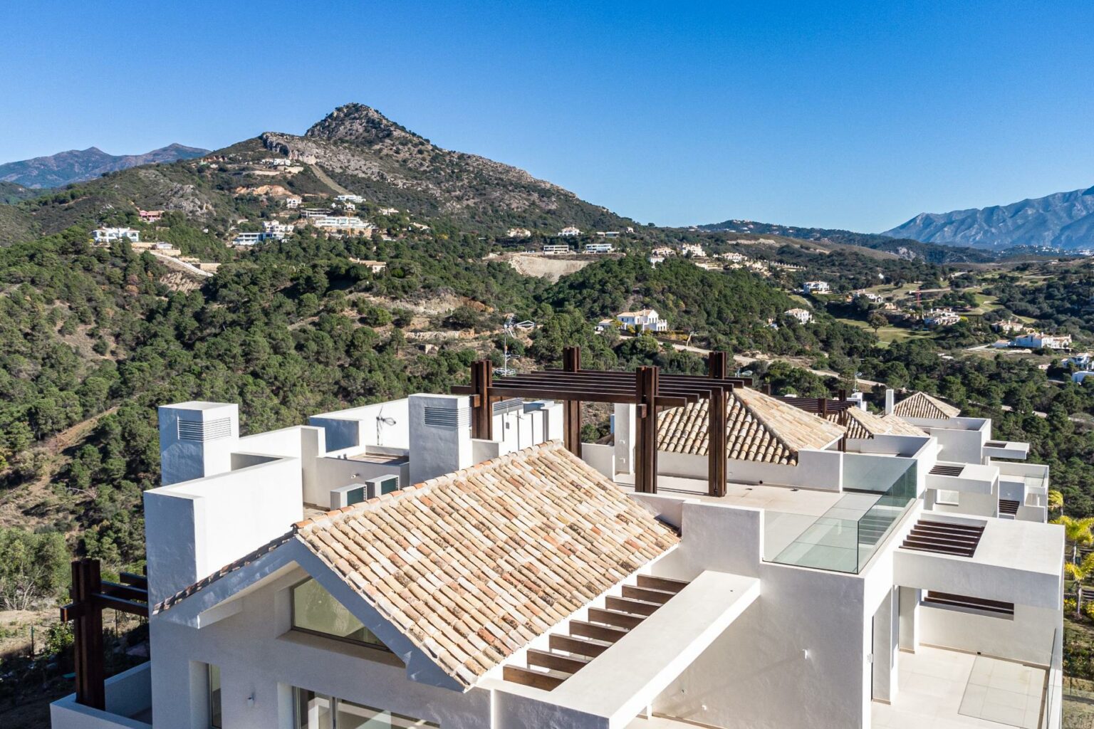 Penthouse for sale in Benahavis - photo 14