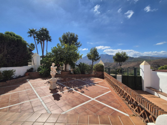 Semi-detached House for sale in Alhaurín el Grande