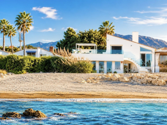 Semi-detached House for sale in Estepona