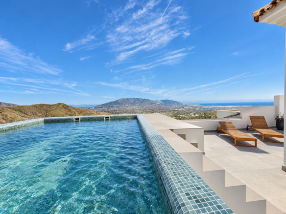 Semi-detached House for sale in Marbella