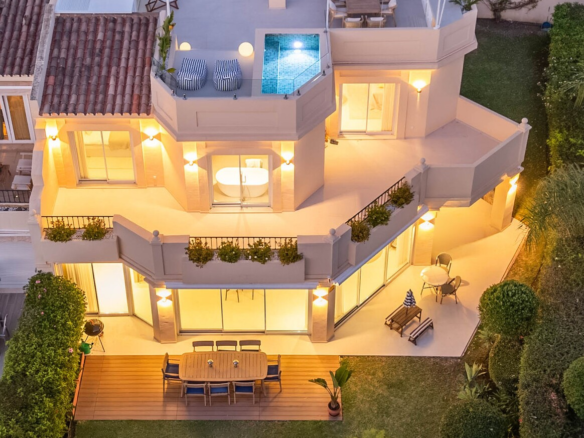 Townhouse for sale in Benahavis