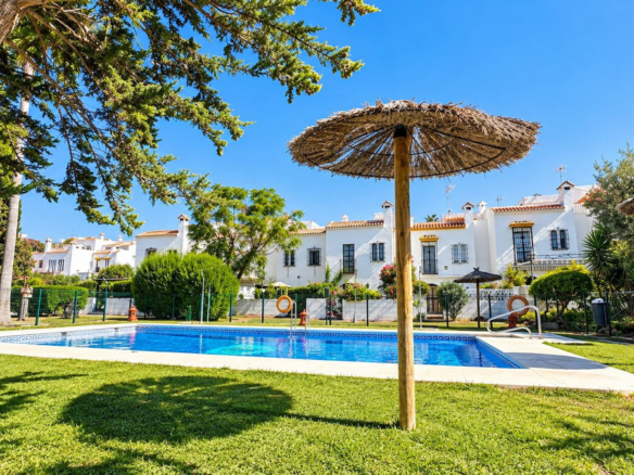 Townhouse for sale in Casares