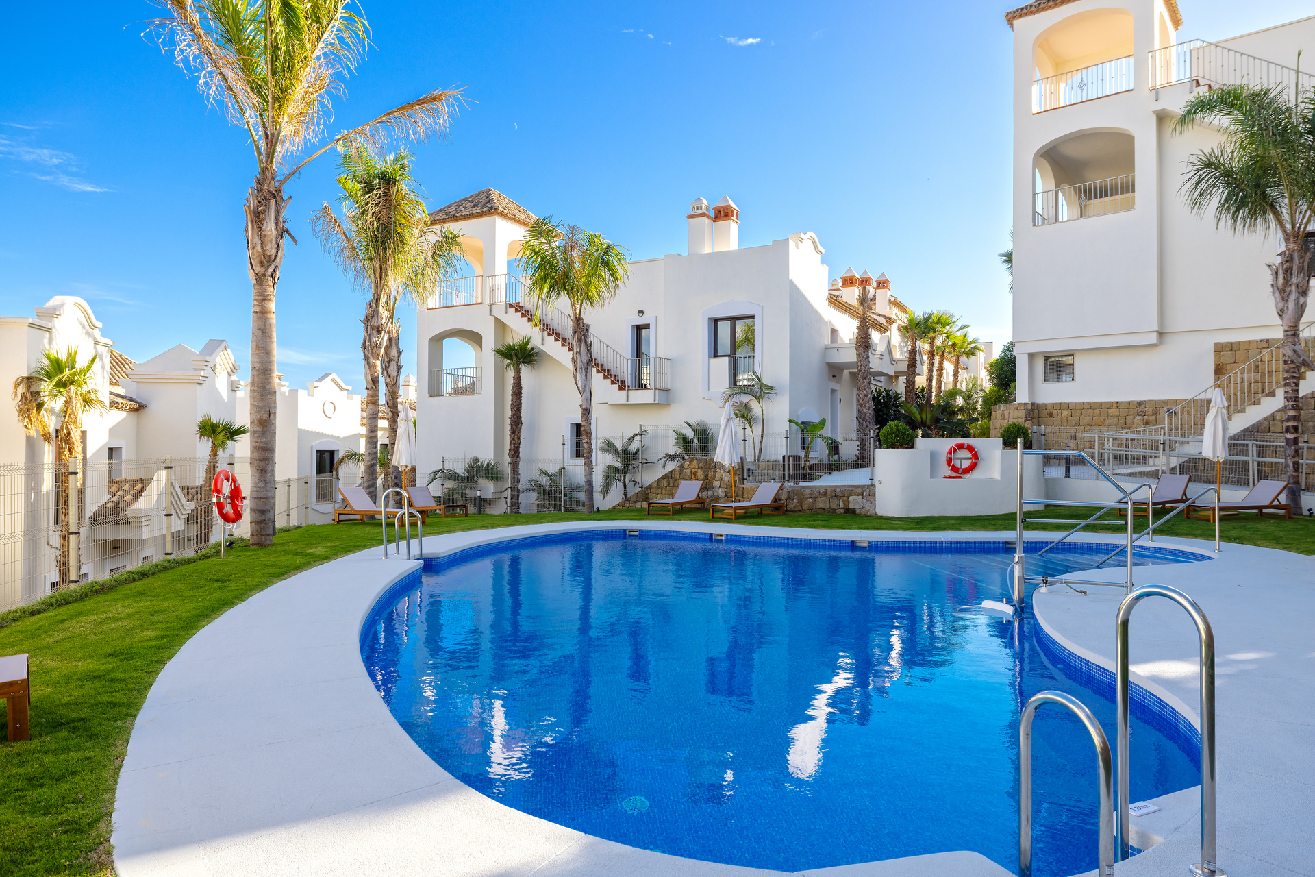 Townhouse for sale in Estepona – photo 2 Townhouse for sale in Estepona - photo 2