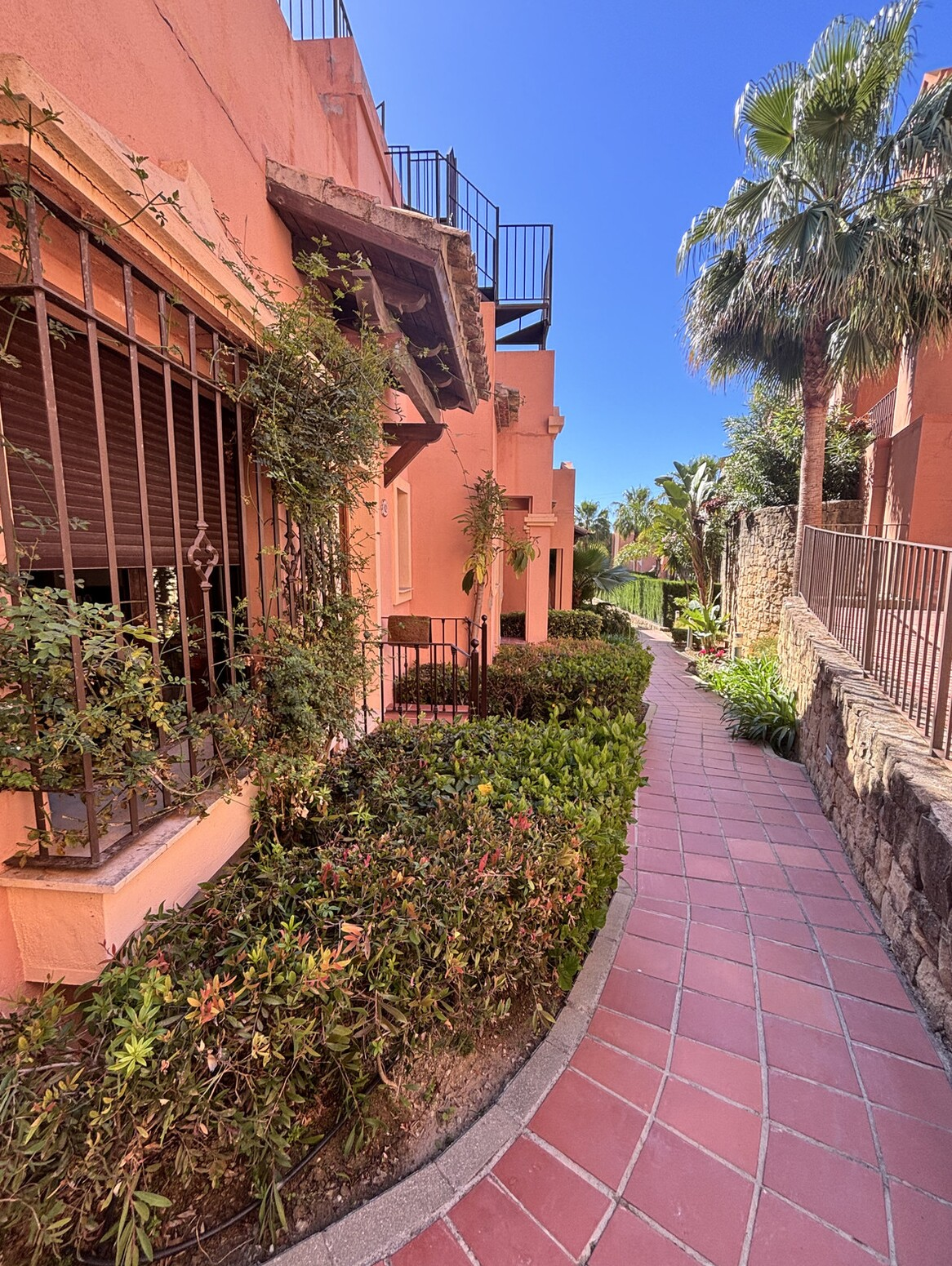 Townhouse for sale in Estepona - photo 8