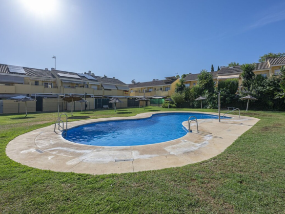 Townhouse for sale in Estepona