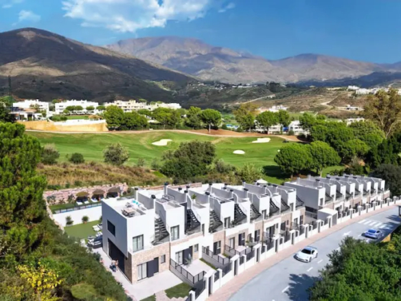 Townhouse for sale in Fuengirola