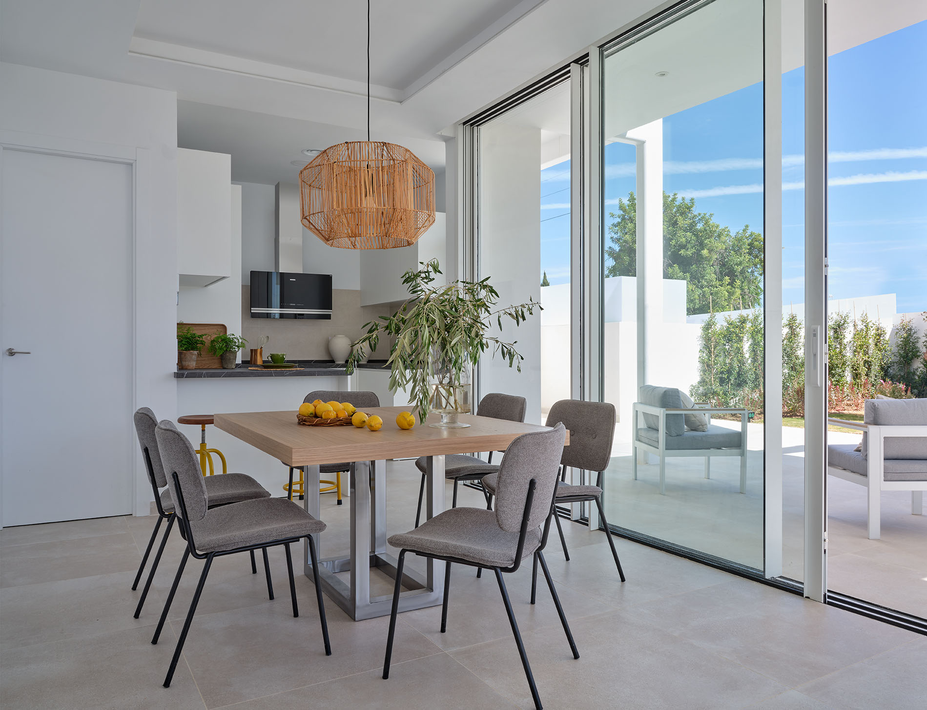 Townhouse for sale in Marbella - photo 2