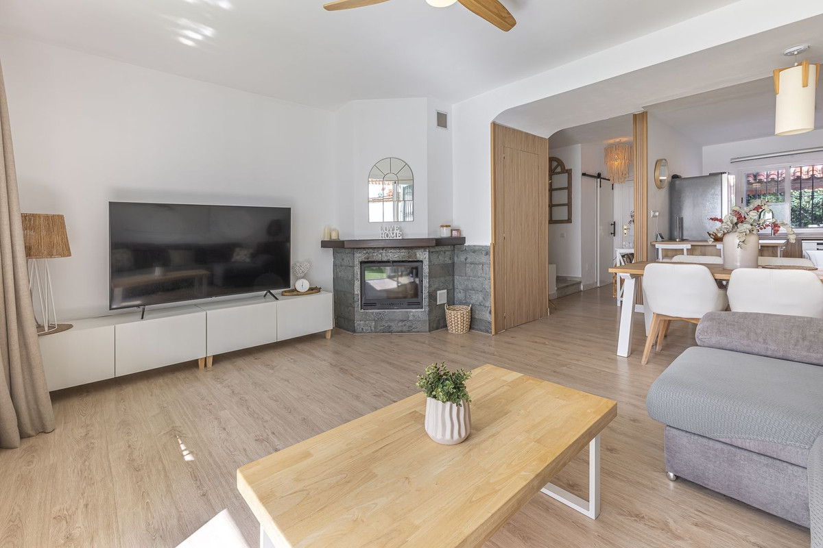 Townhouse for sale in Marbella - photo 3