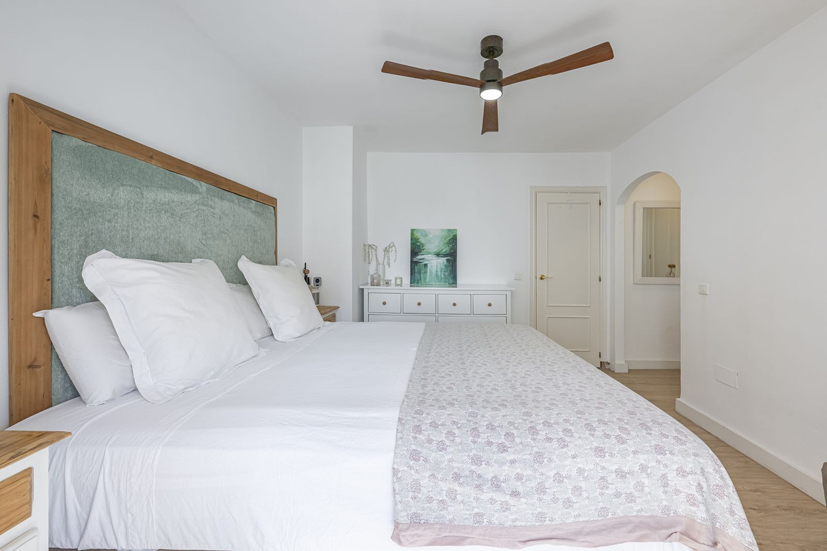 Townhouse for sale in Marbella - photo 9