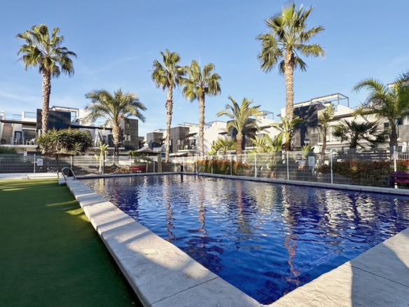 Townhouse for sale in Orihuela Costa