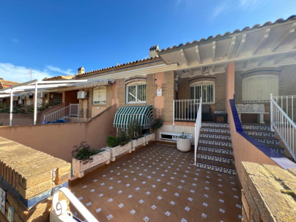 Townhouse for sale in Pilar de la Horadada