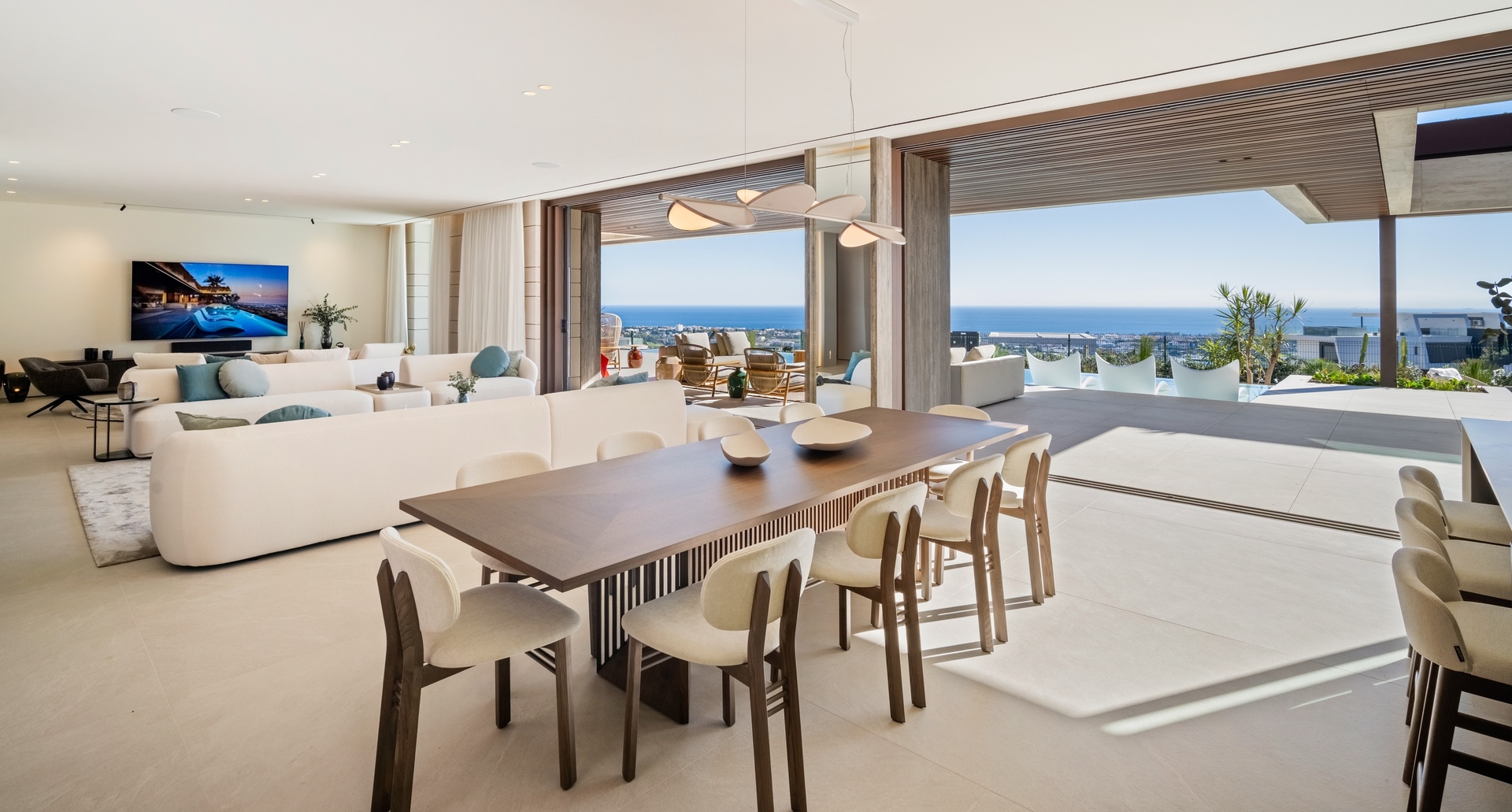 Villa for sale in Benahavis - photo 2