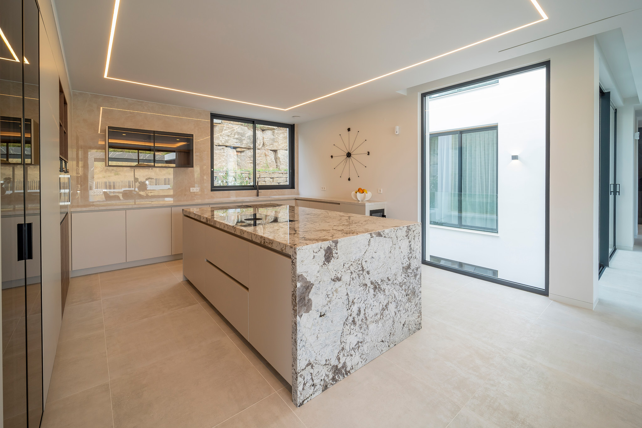 Villa for sale in Benahavis – photo 10 Villa for sale in Benahavis - photo 10