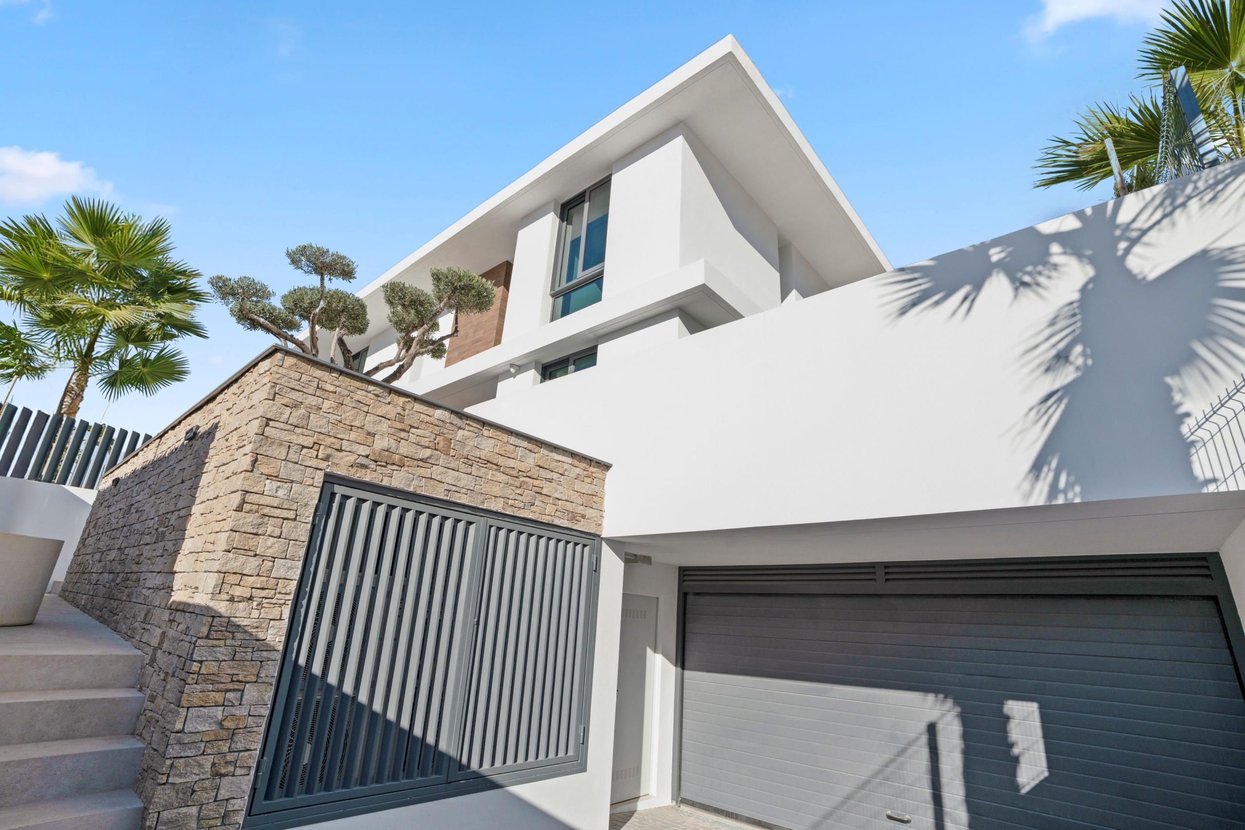 Villa for sale in Benidorm - photo 2