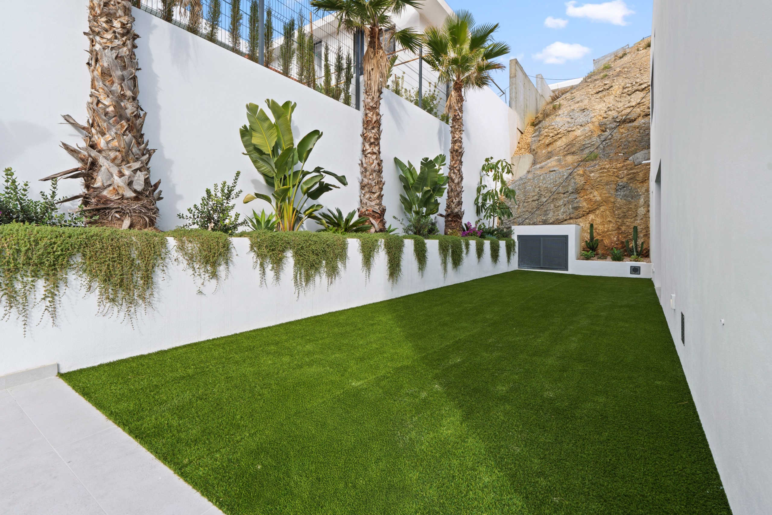 Villa for sale in Benidorm - photo 2