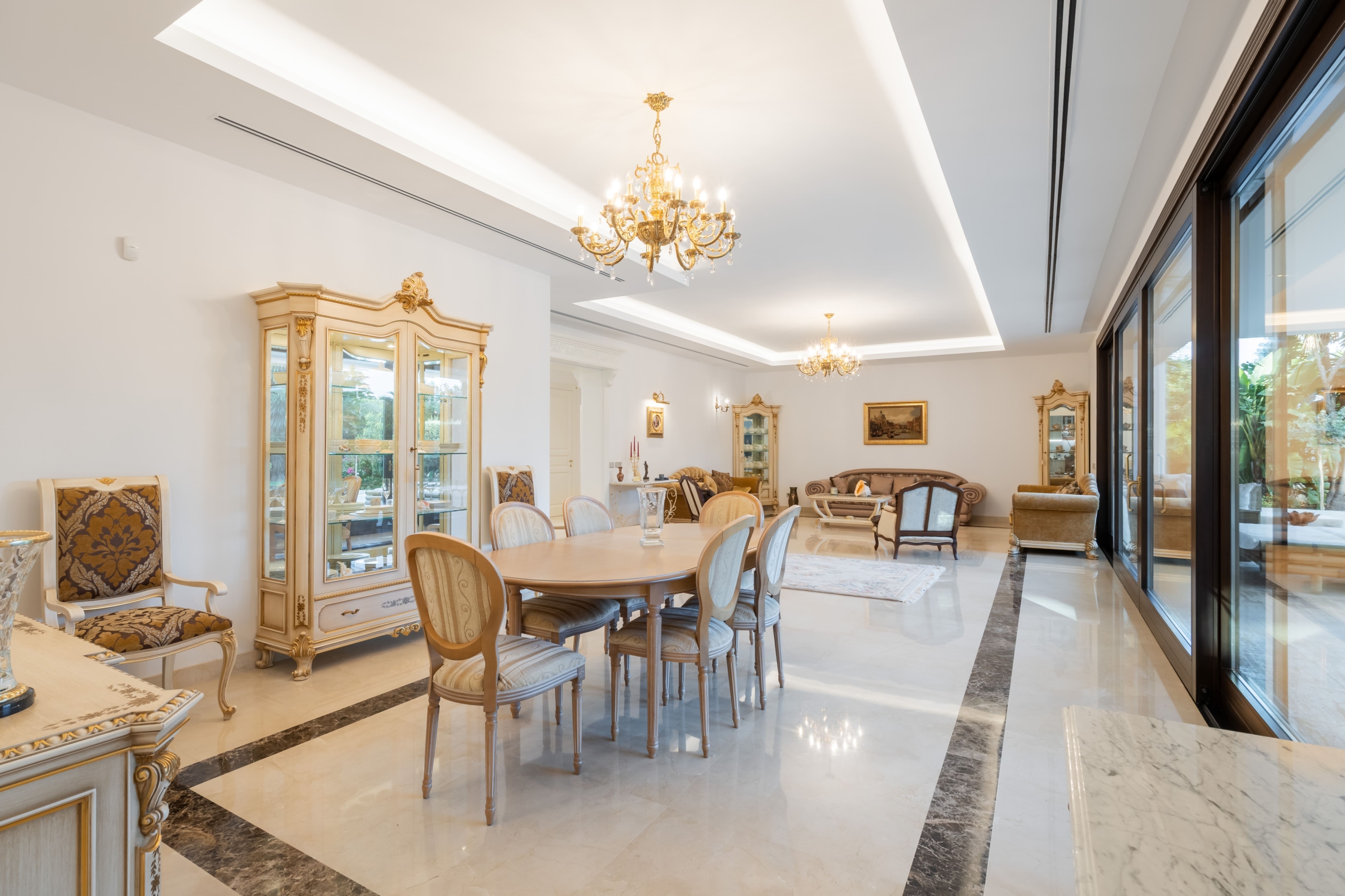Villa for sale in Estepona - photo 5