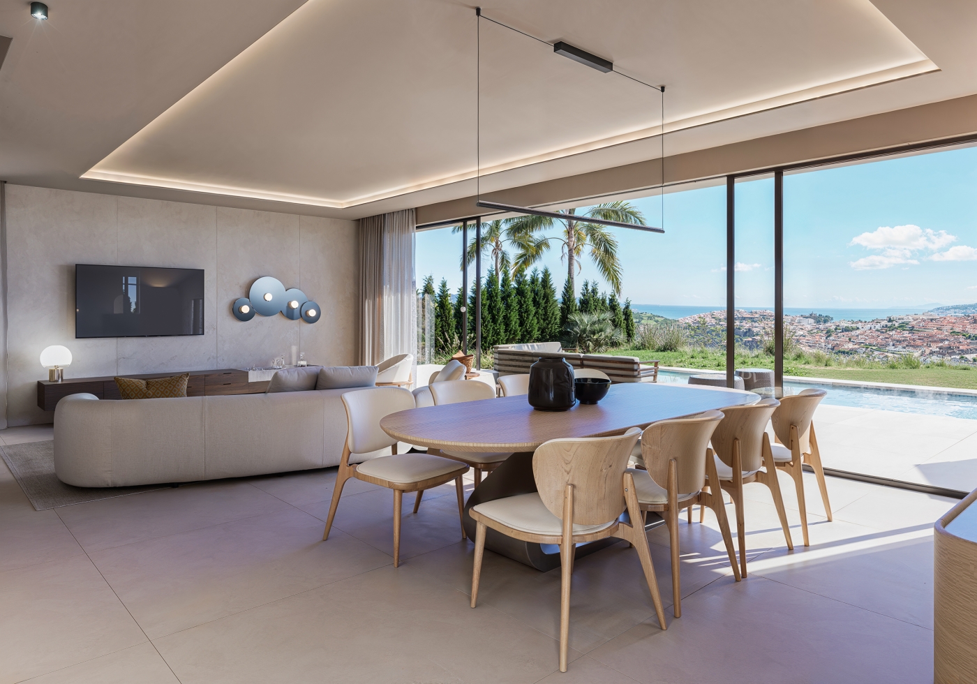 Villa for sale in Estepona - photo 2