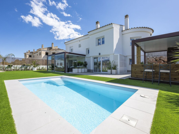 Villa for sale in La Viñuela