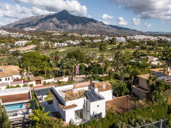 Villa for sale in Marbella