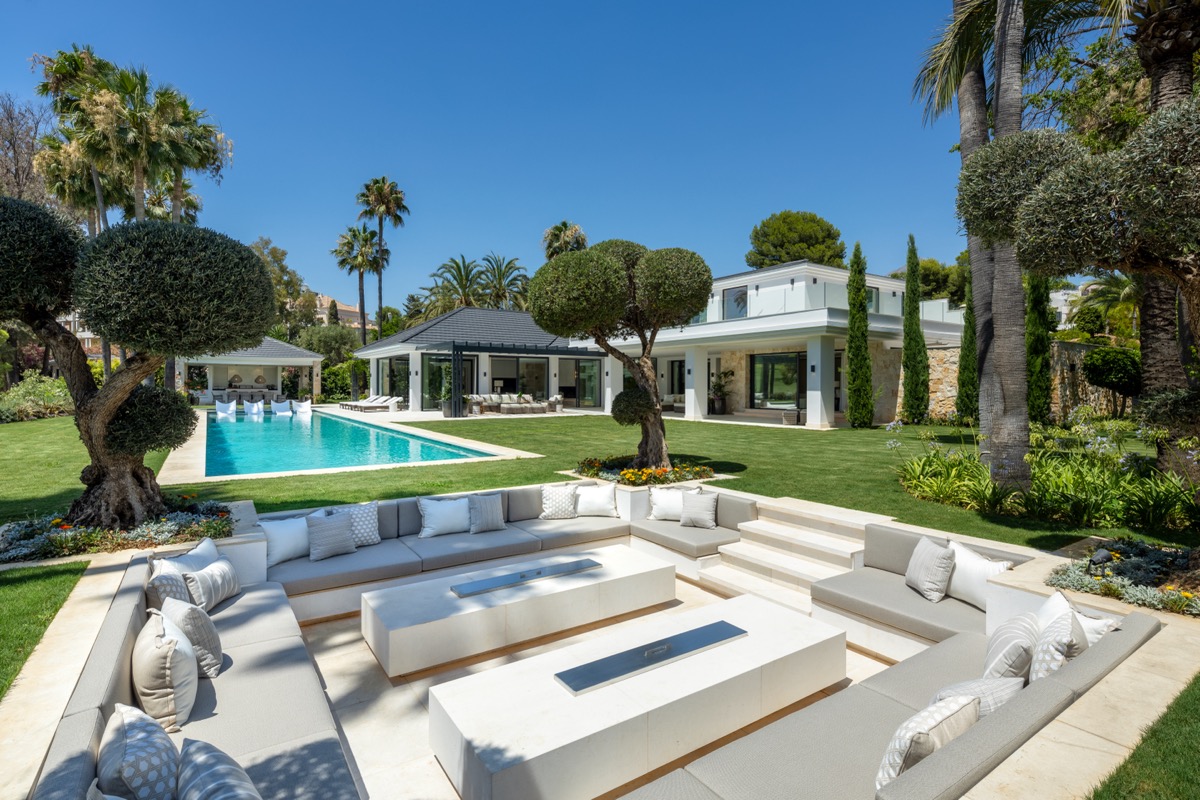 Villa for sale in Marbella - photo 3
