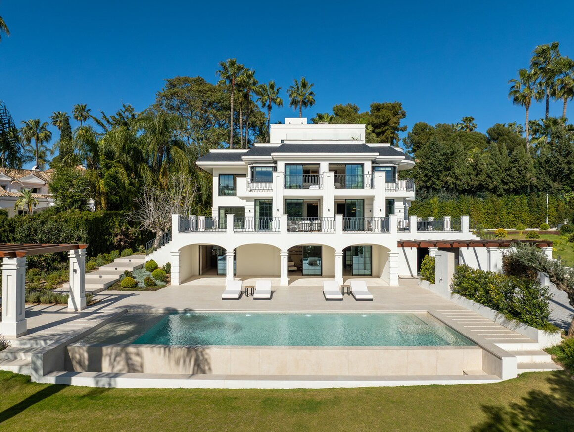 Villa for sale in Marbella - photo 5