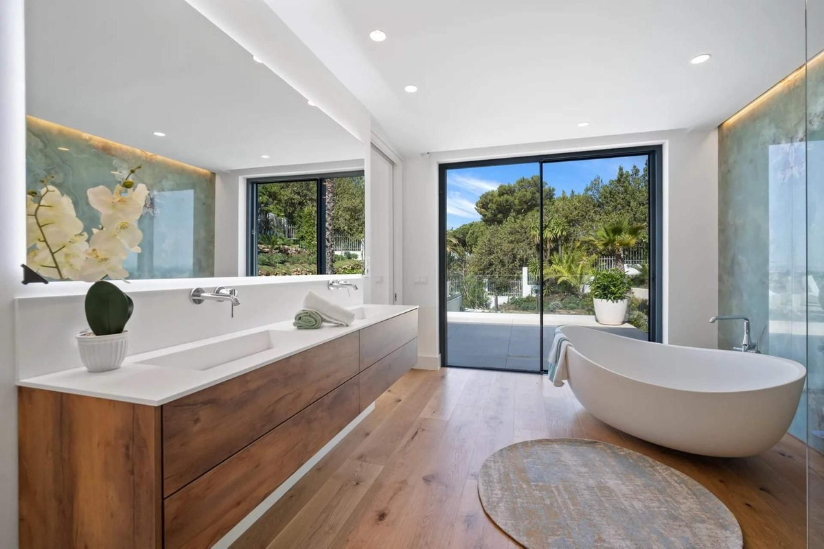 Villa for sale in Marbella - photo 9