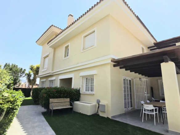 Villa for sale in Mijas