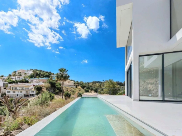 Villa for sale in Mijas