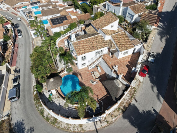 Villa for sale in Mijas