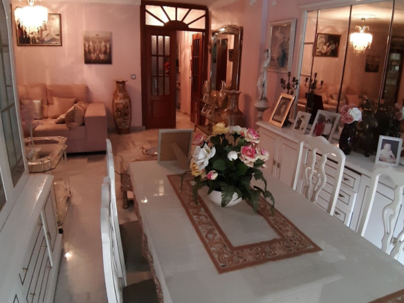 Villa for sale in Mijas