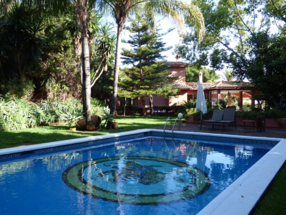 Villa for sale in Mijas